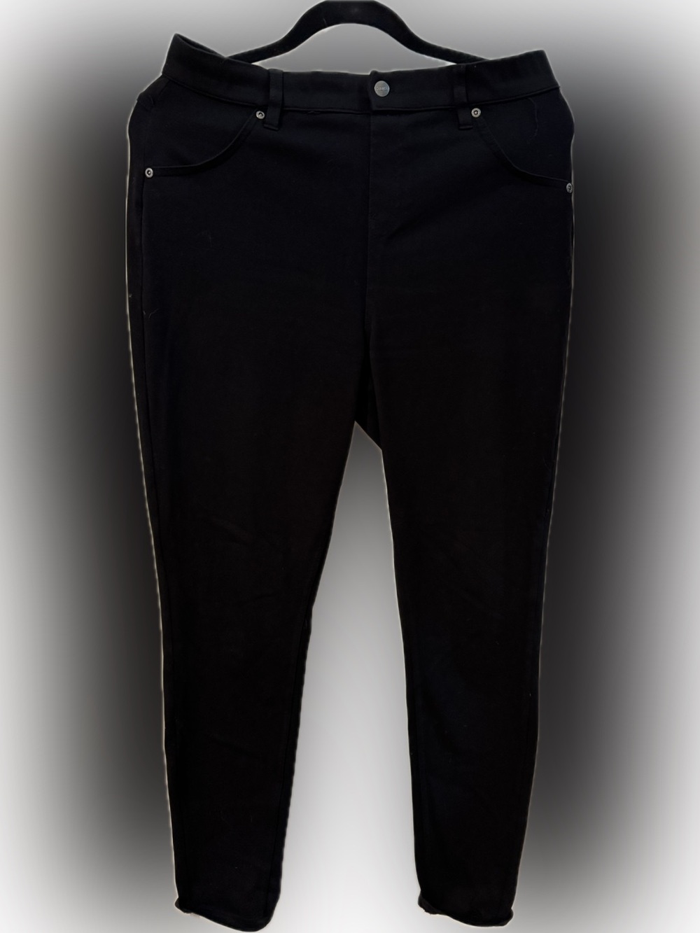 Hue Women’s Black Stretch Skinny Jeans
